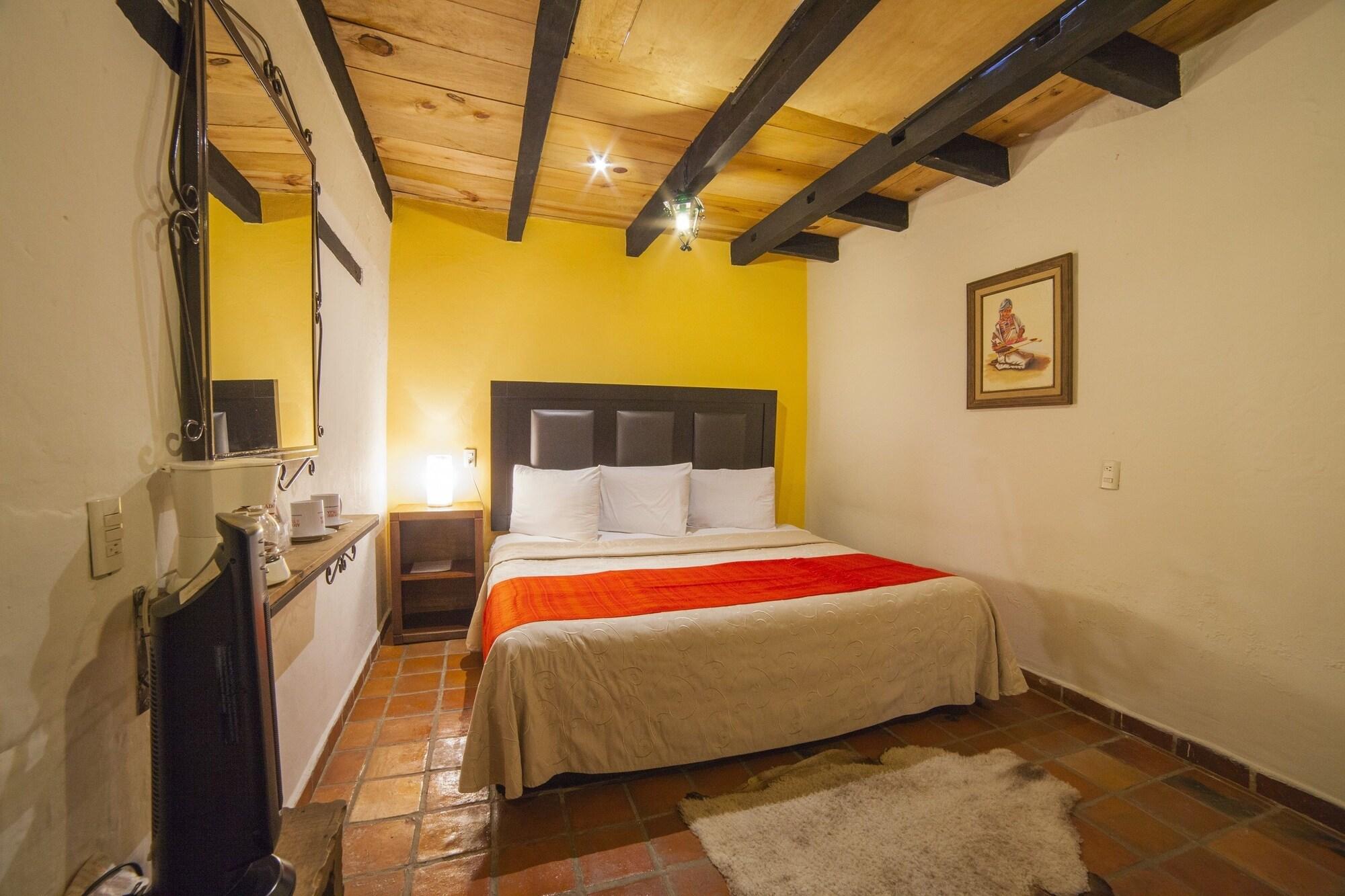 Hotel Adobe Y Teja San Cristóbal de Las Casas Exteriör bild