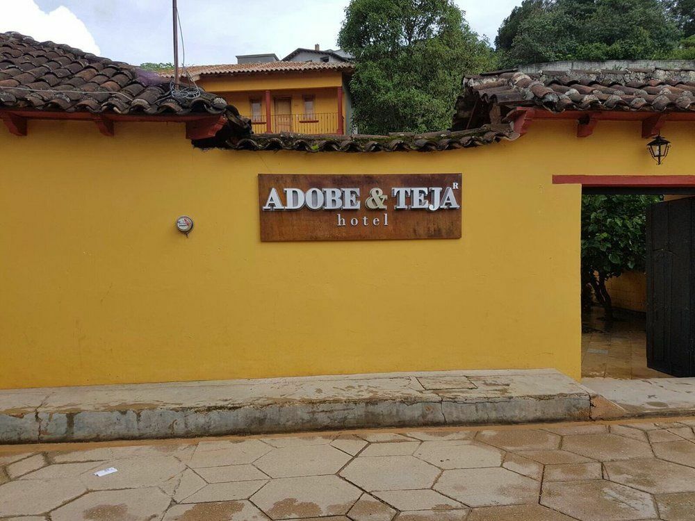 Hotel Adobe Y Teja San Cristóbal de Las Casas Exteriör bild